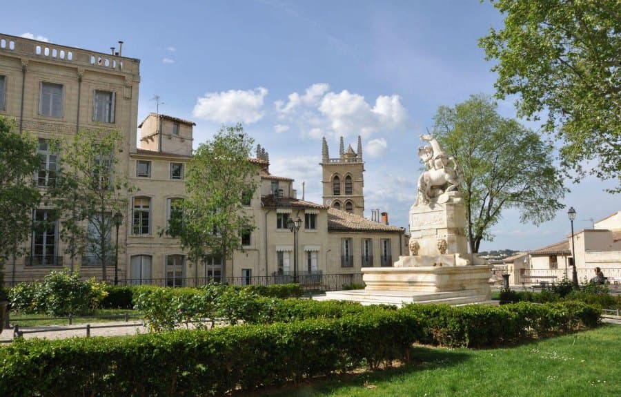 place de la canourgue ecusson