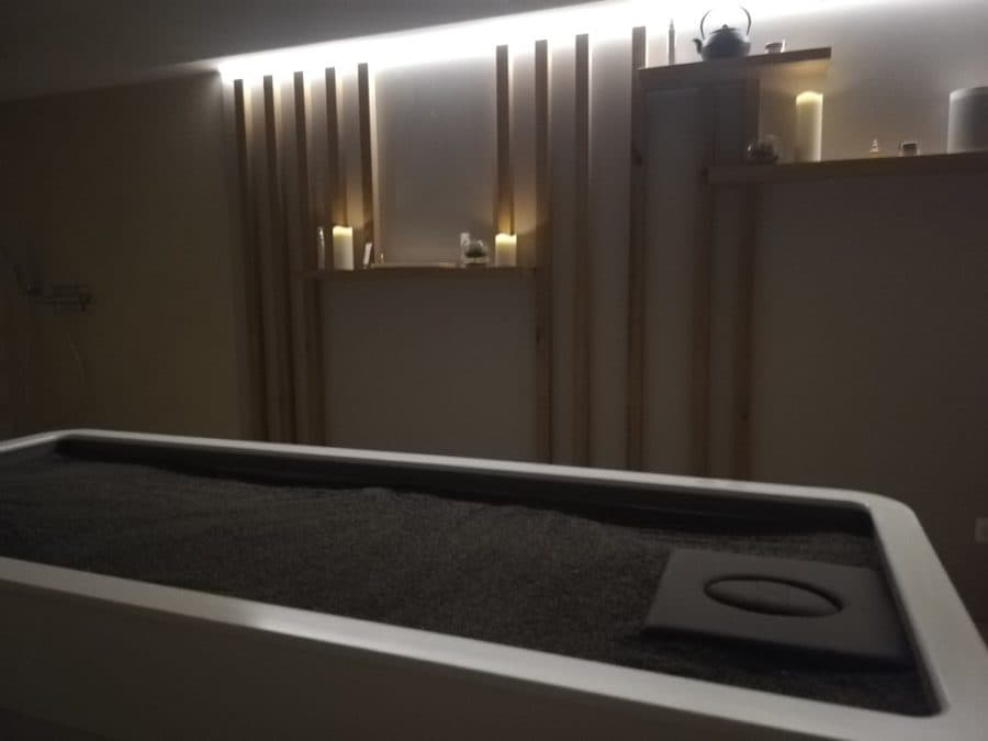 îlot bien être centre bien être Massage sur table de quartz près de Montpellier
