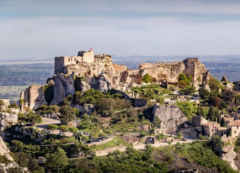 Baux de Provence : le village médiéval qui fait beaucoup parler de lui