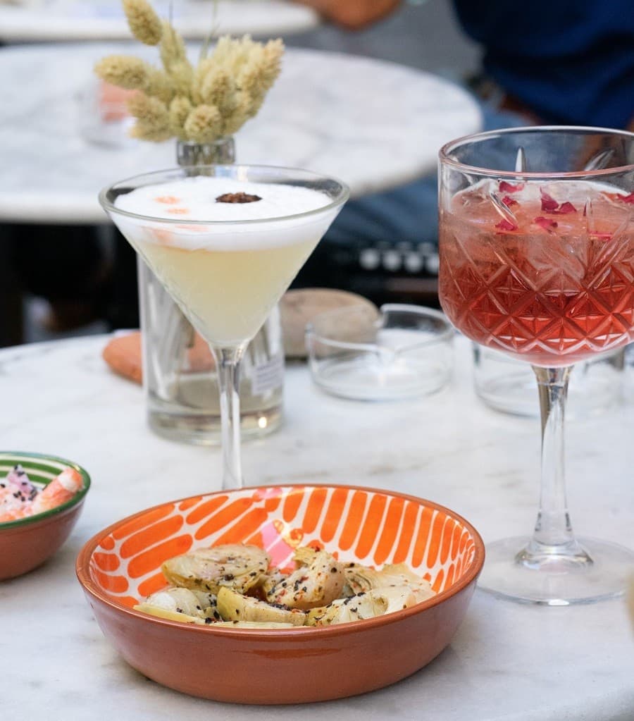 apéro en terrasse à Montpellier panka bar saint roch cocktail et tapas