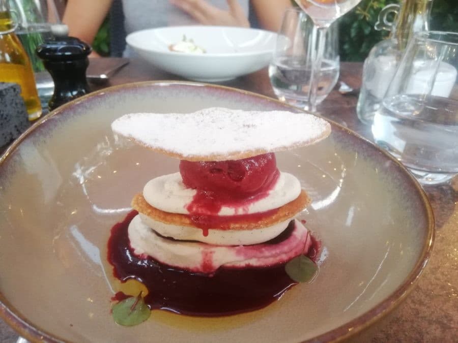 Le clos des oliviers restaurant Dessert dans une guinguette près de Montpellier